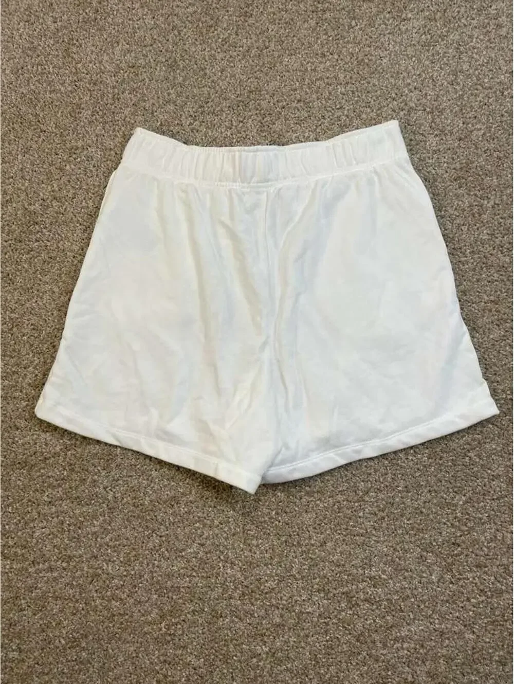 New NIKE‎ Sportswear Essential High Rise Fleece Shorts White Women's M ( 100$)